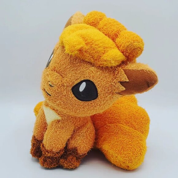 Pokemon Sun & Moon Vulpix Plush - Picture 3 of 5
